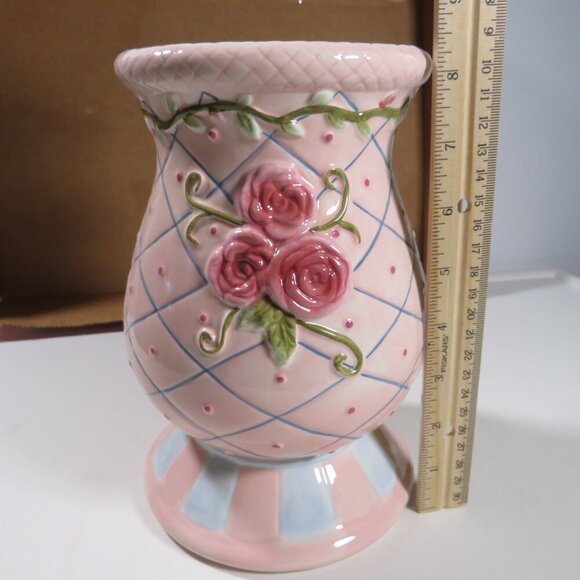 Elements Vase with Pedestal Base Ceramic Pink Rose with Diamond design embossed - Picture 14 of 14
